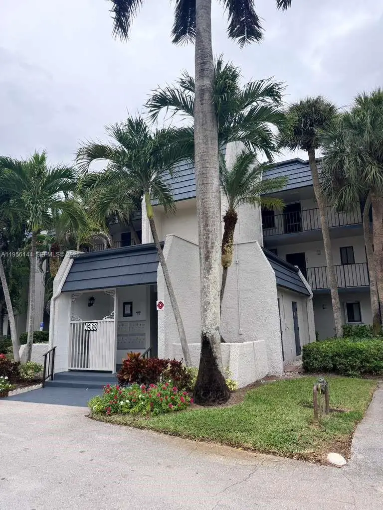 4363 Trevi Ct #304, Lake Worth, FL 33467 - Image #1
