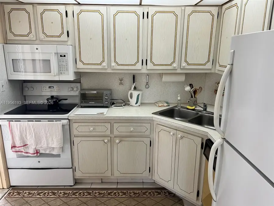 1720 Jefferson St #410, Hollywood, FL 33020 - #3