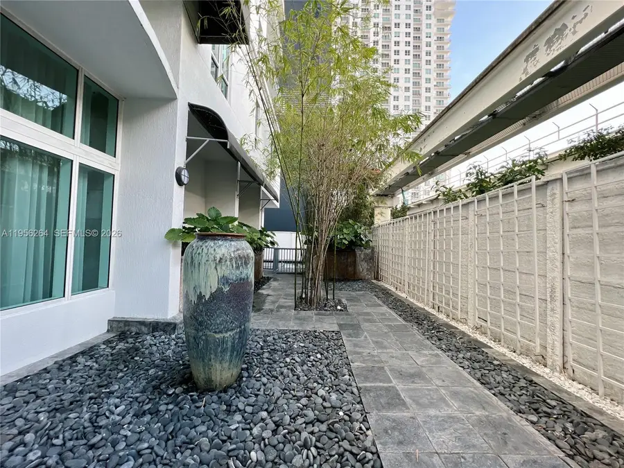 234 NE 3rd St #1908, Miami, FL 33132 - Image #2