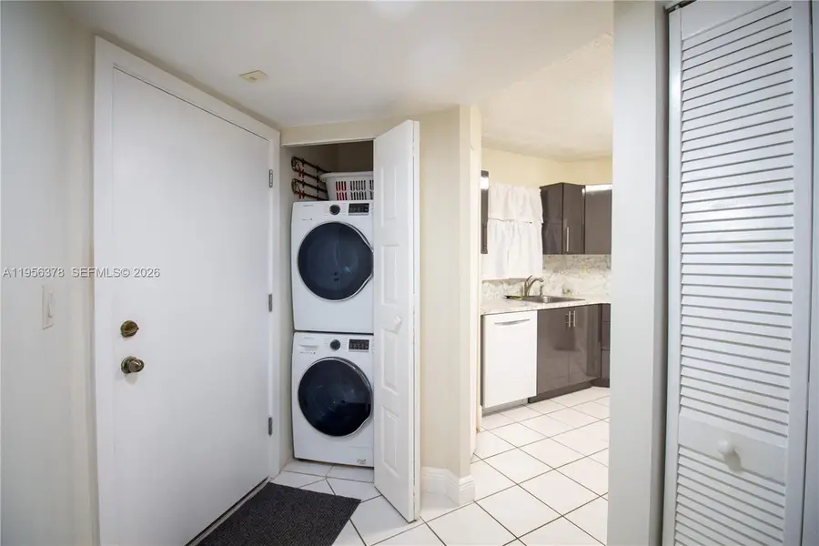 6555 W Broward Blvd #303, Plantation, FL 33317 - Image #3