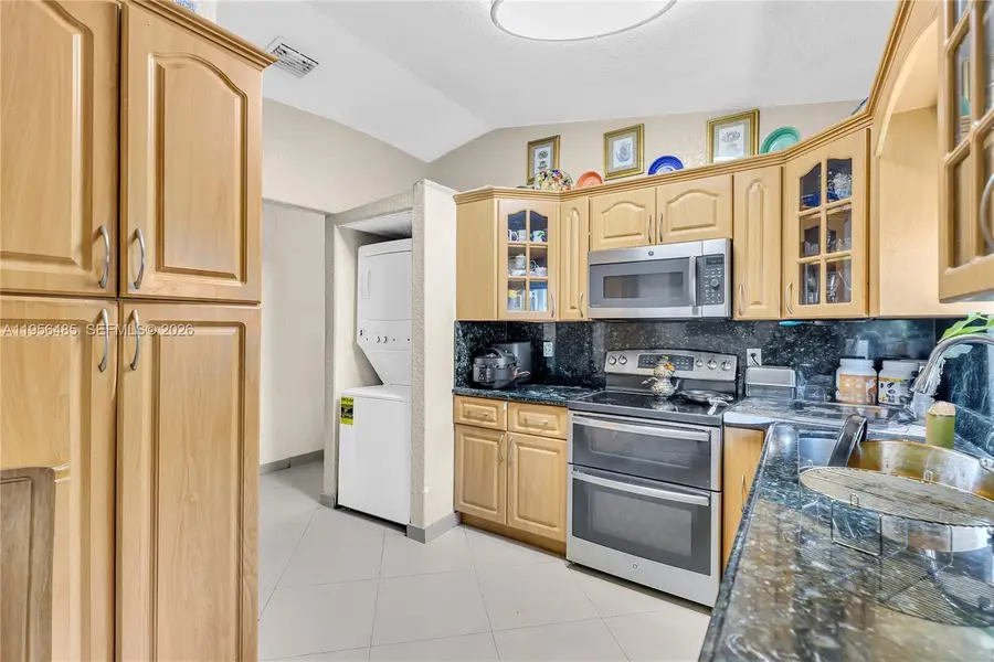 9719 NW 127th St, Hialeah Gardens, FL 33018 - Image #2