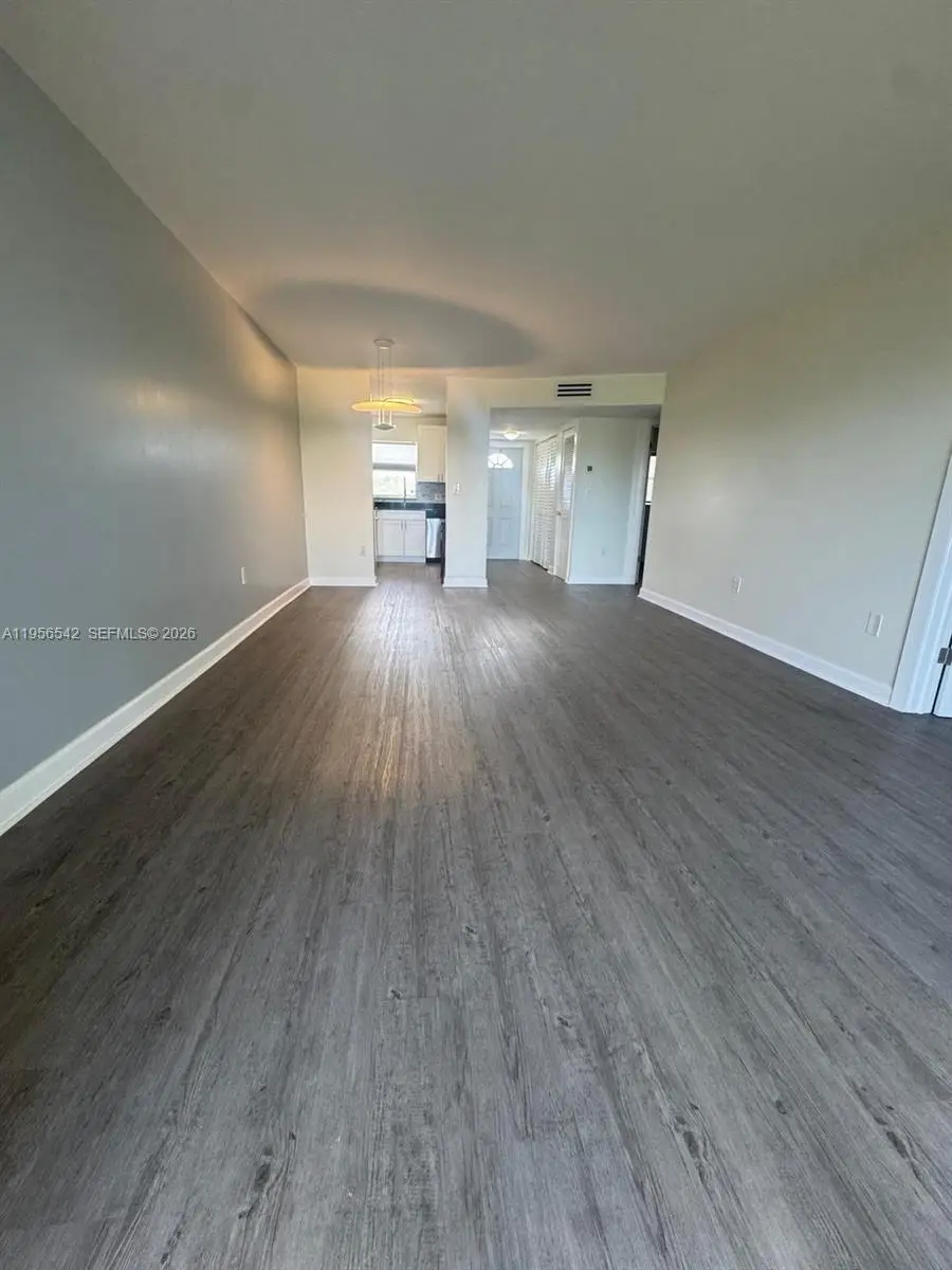 8600 Sunrise Lakes Blvd #303, Sunrise, FL 33322 - Image #2