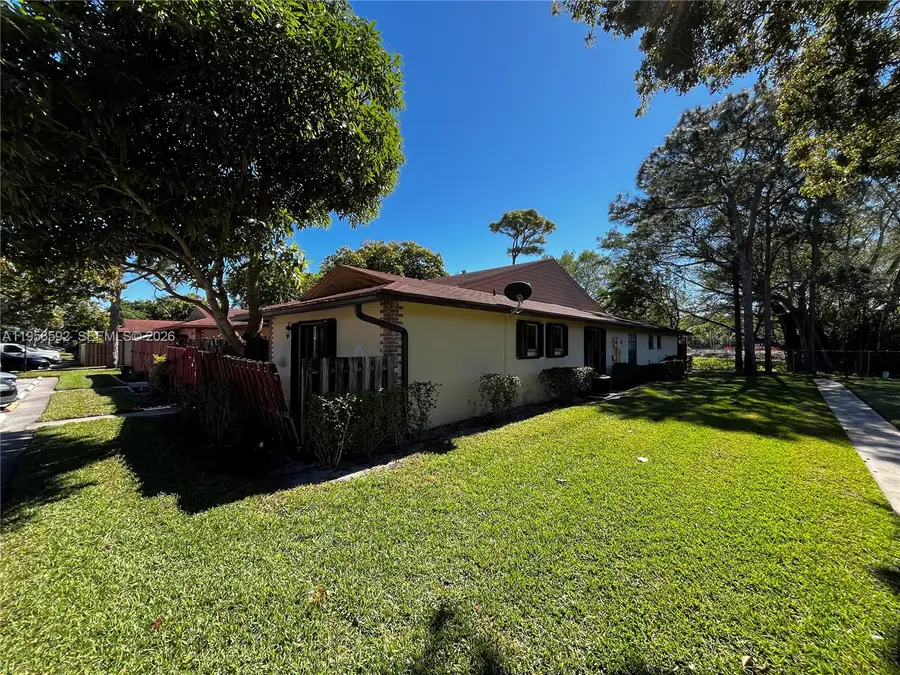 4296 Woodstock Dr #A, West Palm Beach, FL 33409 - Image #3