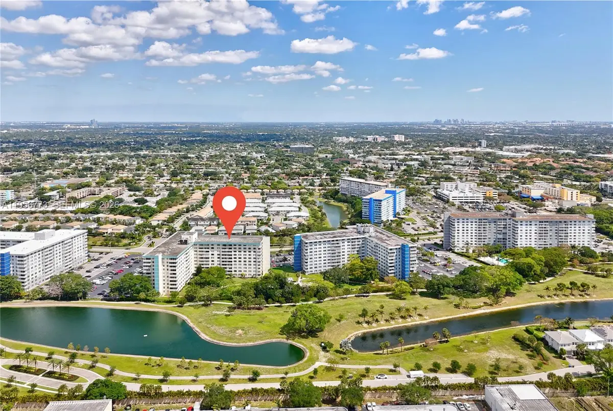 4330 Hillcrest Dr #807, Hollywood, FL 33021 - Image #1