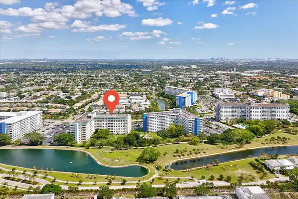 4330 Hillcrest Dr #807, Hollywood, FL 33021