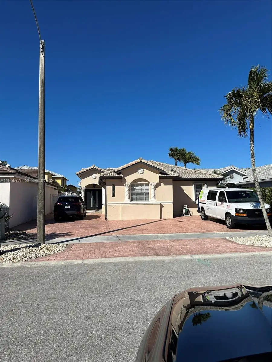 15421 SW 95th Ln, Miami, FL 33196 - Image #1