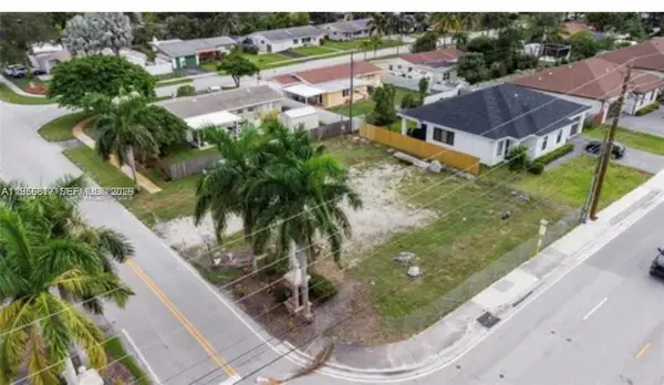 4861 Peters Rd, Plantation, FL 33317