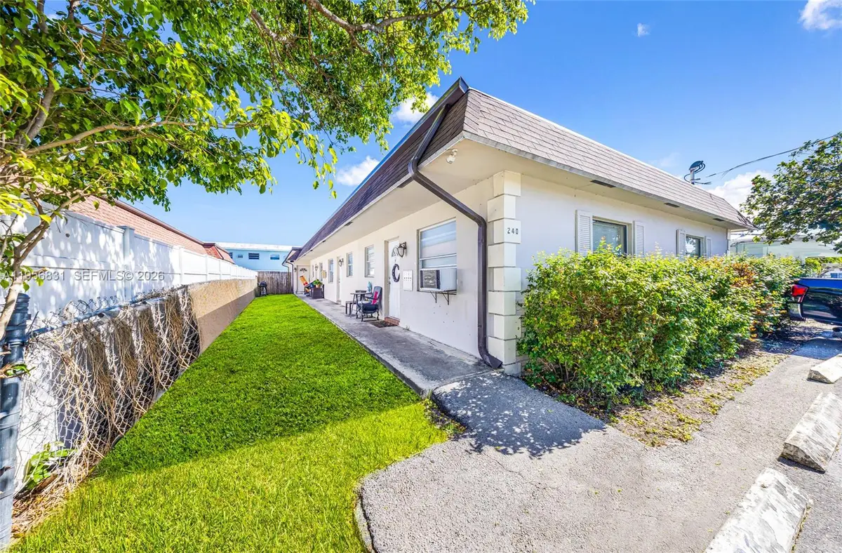 240 SE 9th Ave, Pompano Beach, FL 33060 - Image #1
