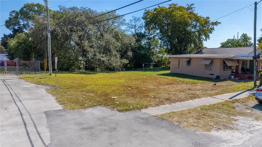 536 NW 16th Ave, Fort Lauderdale, FL 33311 - #2