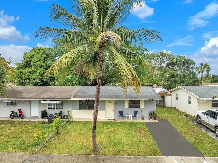 7021 SW 19th Pl, North Lauderdale, FL 33068 - Image #2