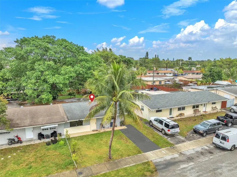 7021 SW 19th Pl, North Lauderdale, FL 33068 - Image #3