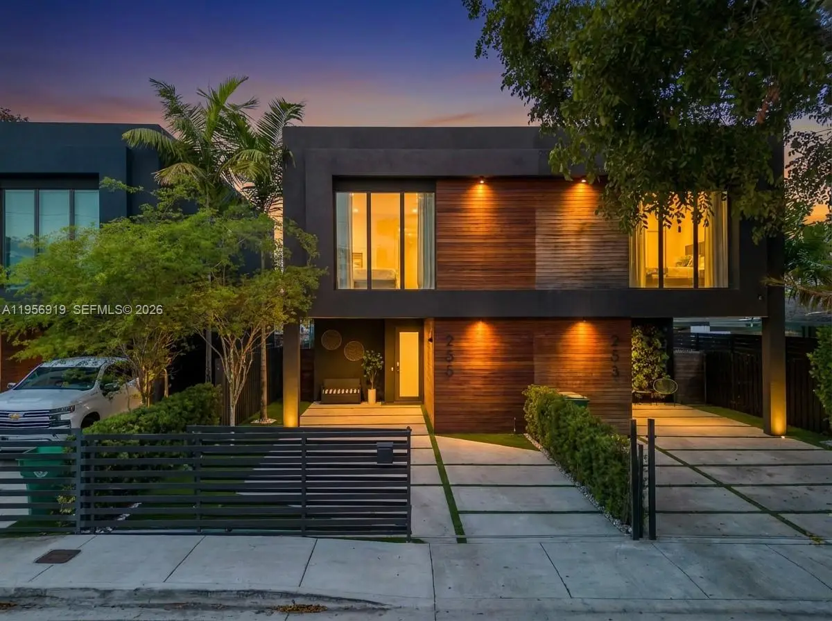 255 NW 39th St #255, Miami, FL 33127 - Image #1