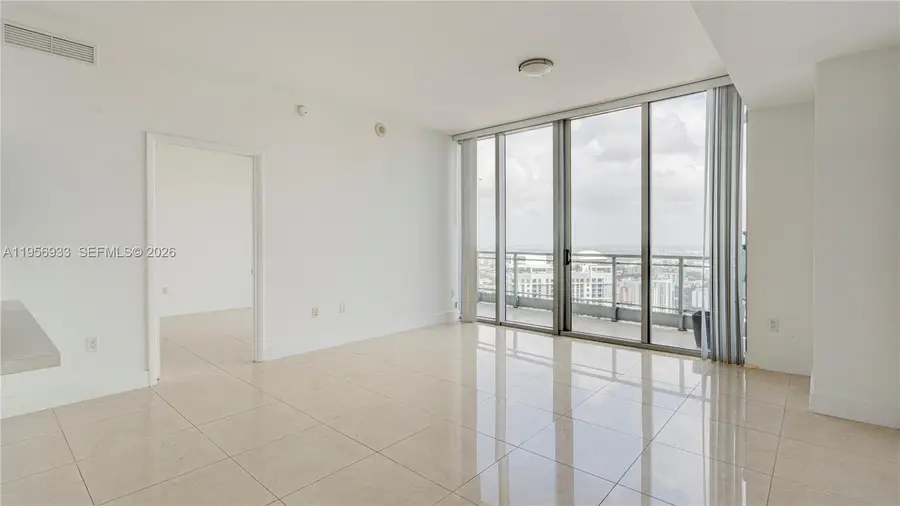 90 SW 3rd St #PH-10, Miami, FL 33130 - Image #2