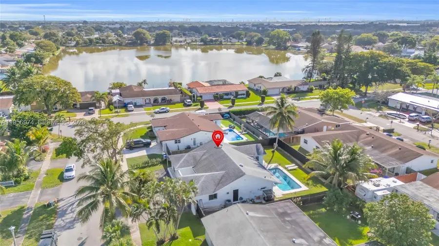 8810 NW 7th St, Pembroke Pines, FL 33024 - #3