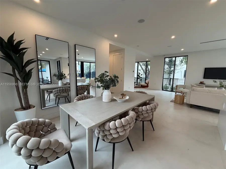 3200 Thomas Ave, Miami, FL 33133 - Image #2