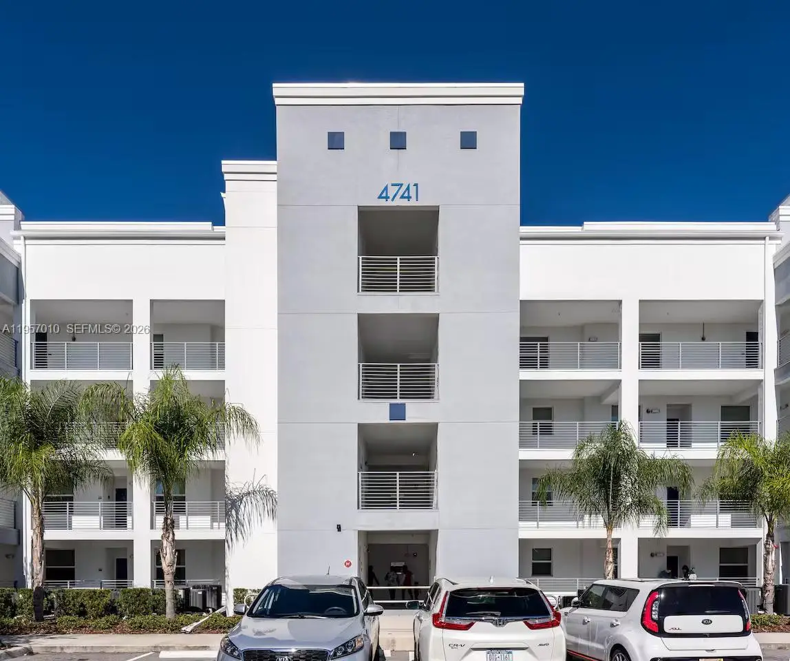 4741 Clock Tower Dr #206, Kissimmee, FL 34746 - Image #1
