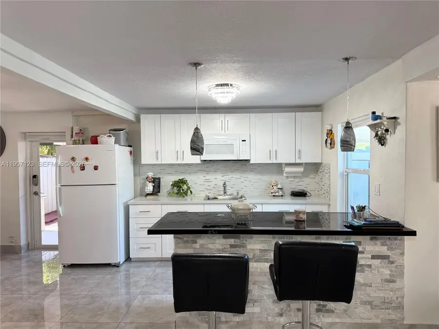 1120 N 61st Ave, Hollywood, FL 33024 - #2