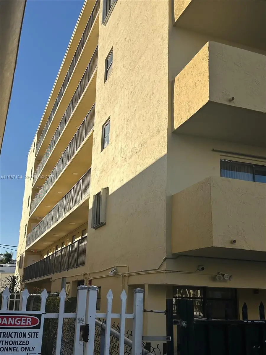 1334 Collins Ave #204, Miami Beach, FL 33139 - Image #2