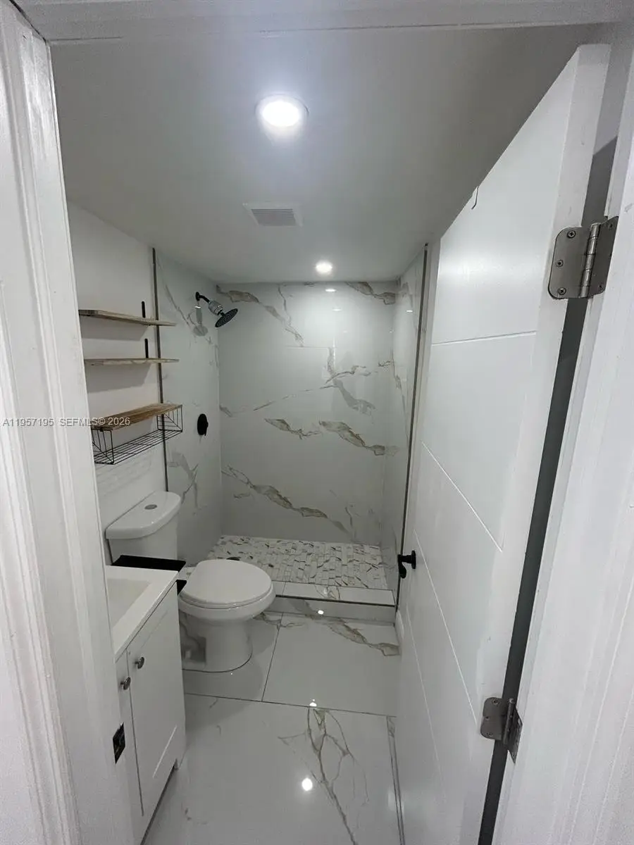 2331 Coolidge St, Hollywood, FL 33020 - Image #2