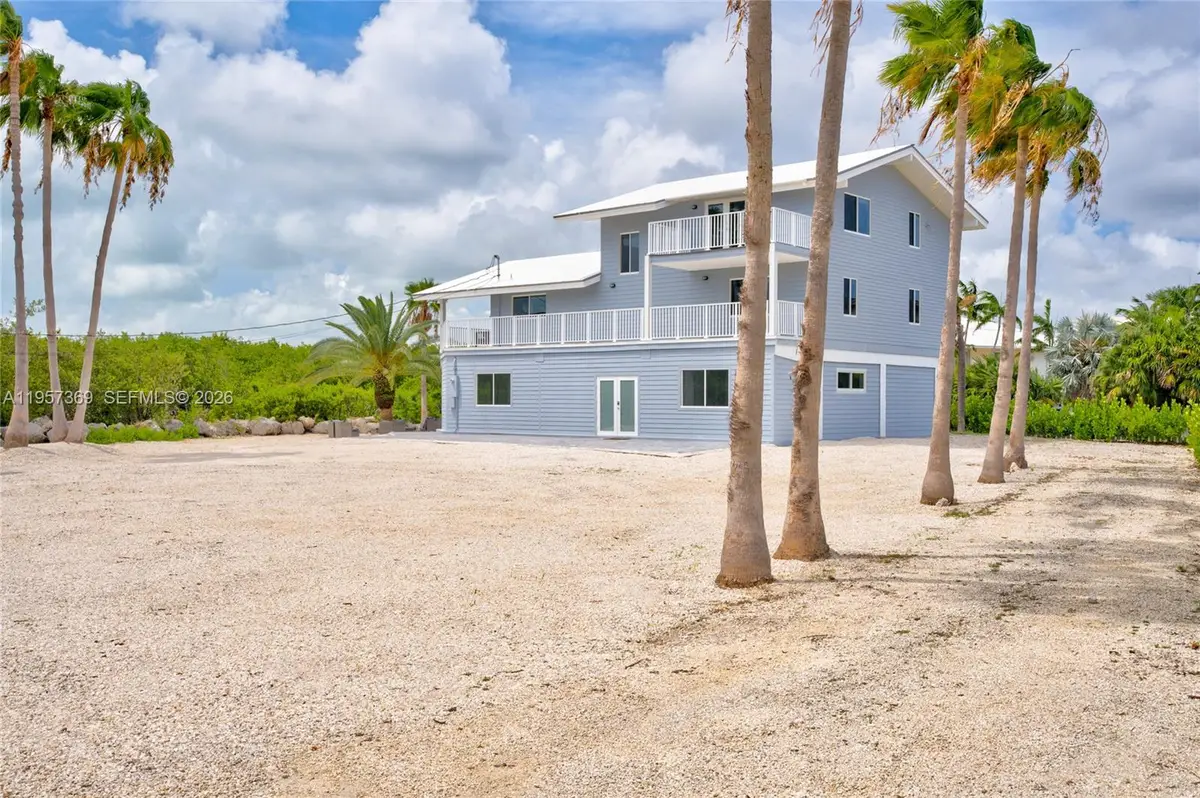 90 N Bounty Ln, Key Largo, FL 33037 - Image #1