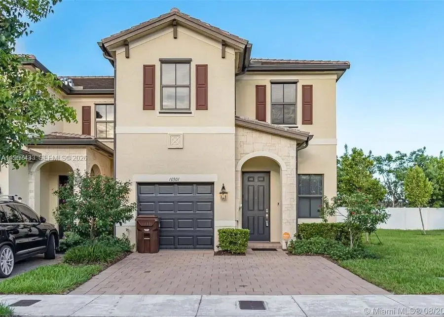 10301 W 32nd Ln, Hialeah, FL 33018 - Image #2