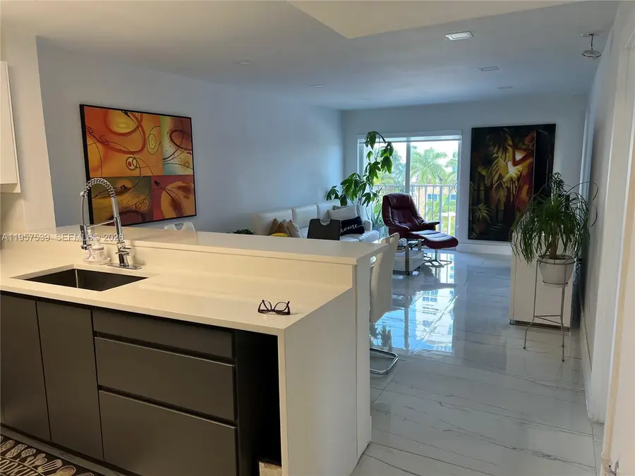 6545 Indian Creek Dr #506, Miami Beach, FL 33141 - Image #2