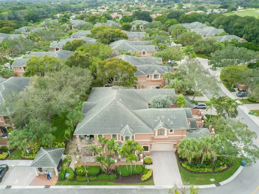 2742 NE Kinsington Cir #24-1, Weston, FL 33332 - Image #3