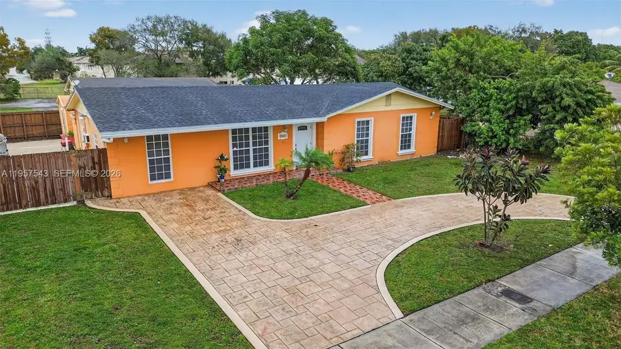 3427 NW 196th Ln, Miami Gardens, FL 33056 - Image #2