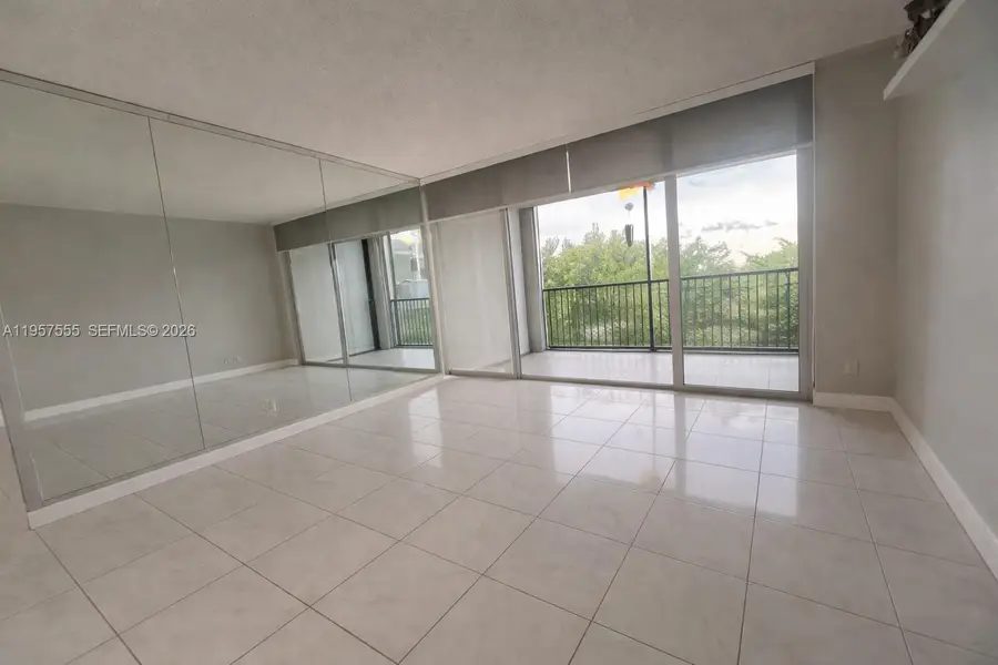 3910 Inverrary Blvd #603-B, Lauderhill, FL 33319 - Image #2