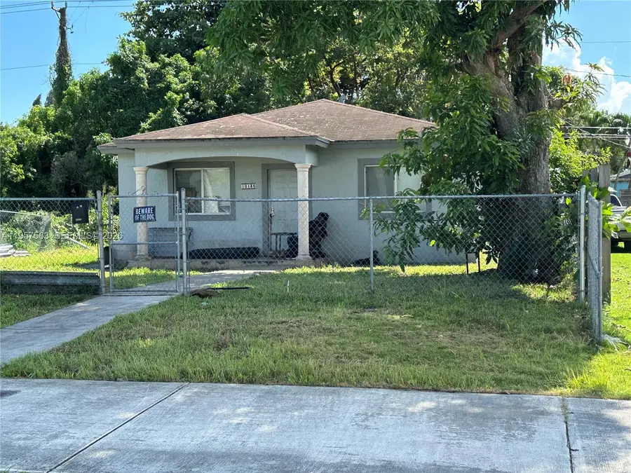 10136 E Hibiscus St, Palmetto Bay, FL 33157 - Image #2