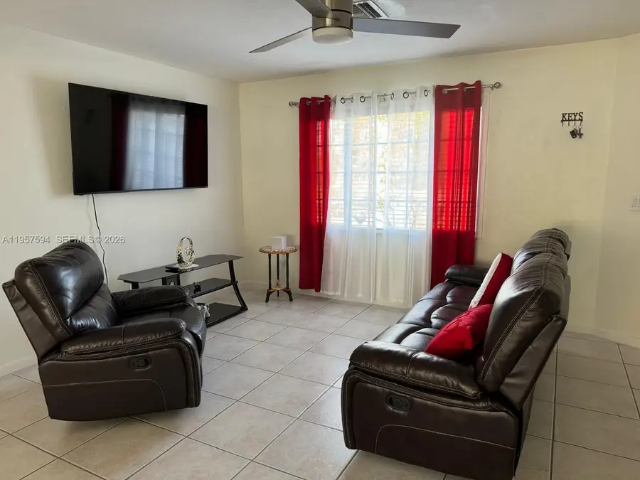 2146 Se 15th Pl, Cape Coral, FL 33990 - Image #2