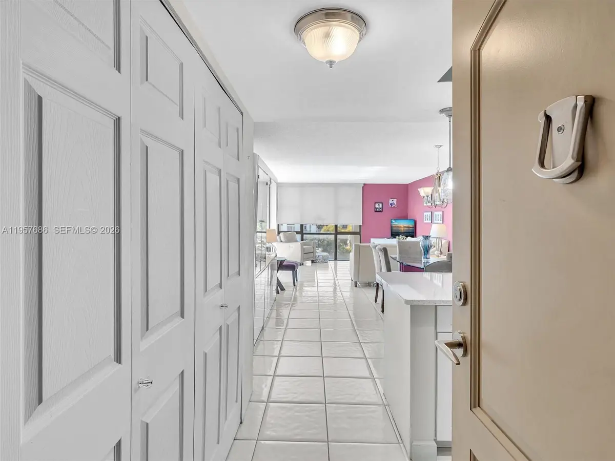 3675 N Country Club Dr #609, Aventura, FL 33180 - Image #1