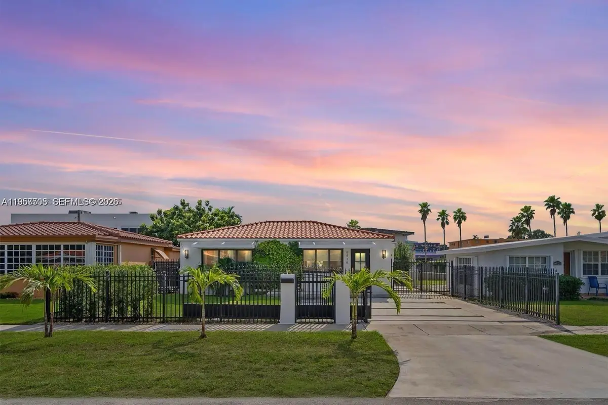 6418 SW 39th Ter, Miami, FL 33155 - Image #1