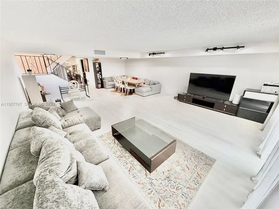 2203 NE 7th St #14, Hallandale Beach, FL 33009 - Image #3