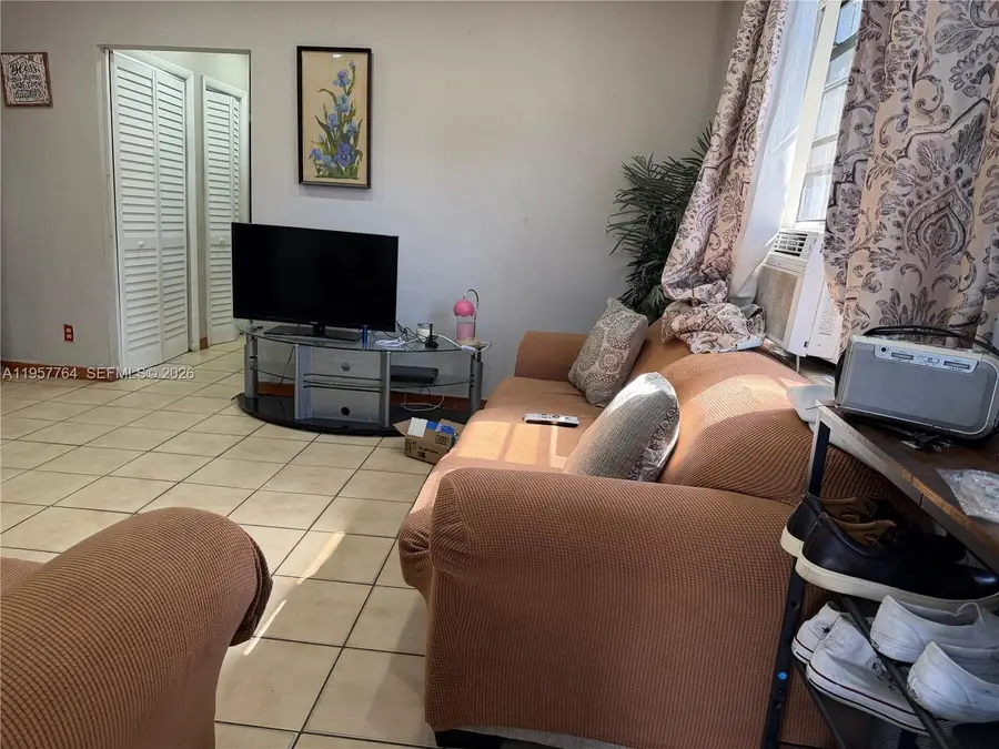 3737 NW 1st Ct, Lauderhill, FL 33311 - Image #3