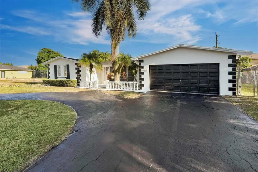 860 NW 207th St, Miami Gardens, FL 33169 - #3