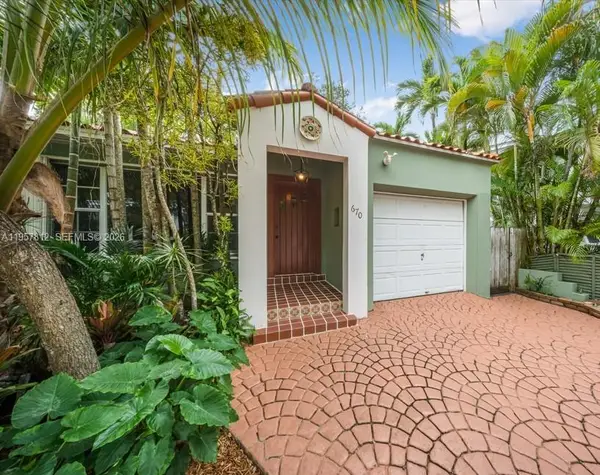 670 NE 56th St, Miami, FL 33137