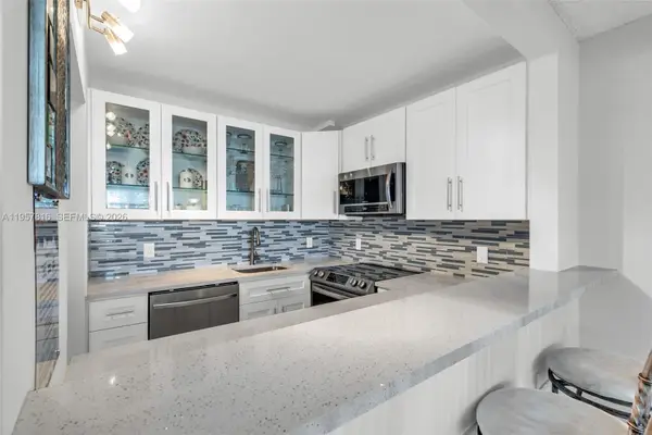 1116 E Cambridge E #1116, Deerfield Beach, FL 33442