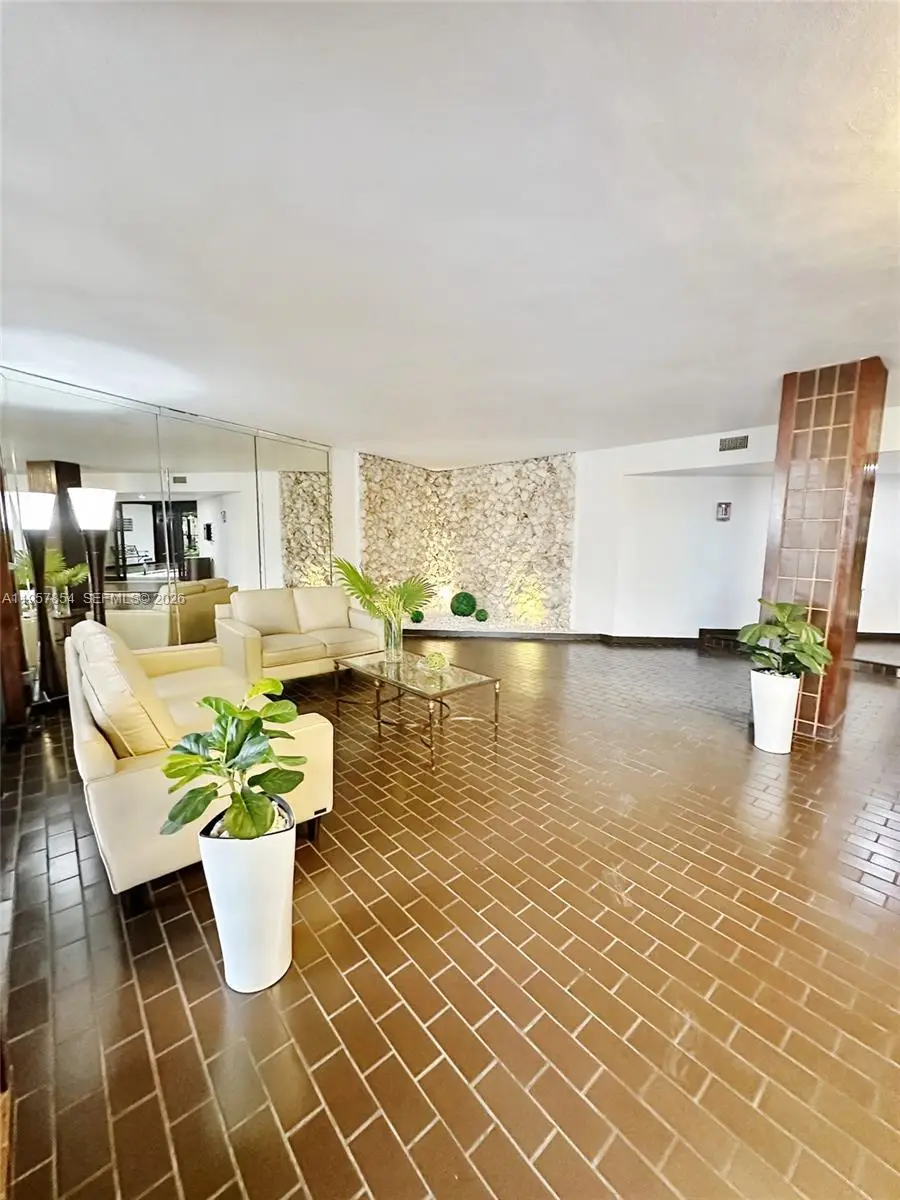 13953 Kendale Lakes Cir #410B, Miami, FL 33183 - #3