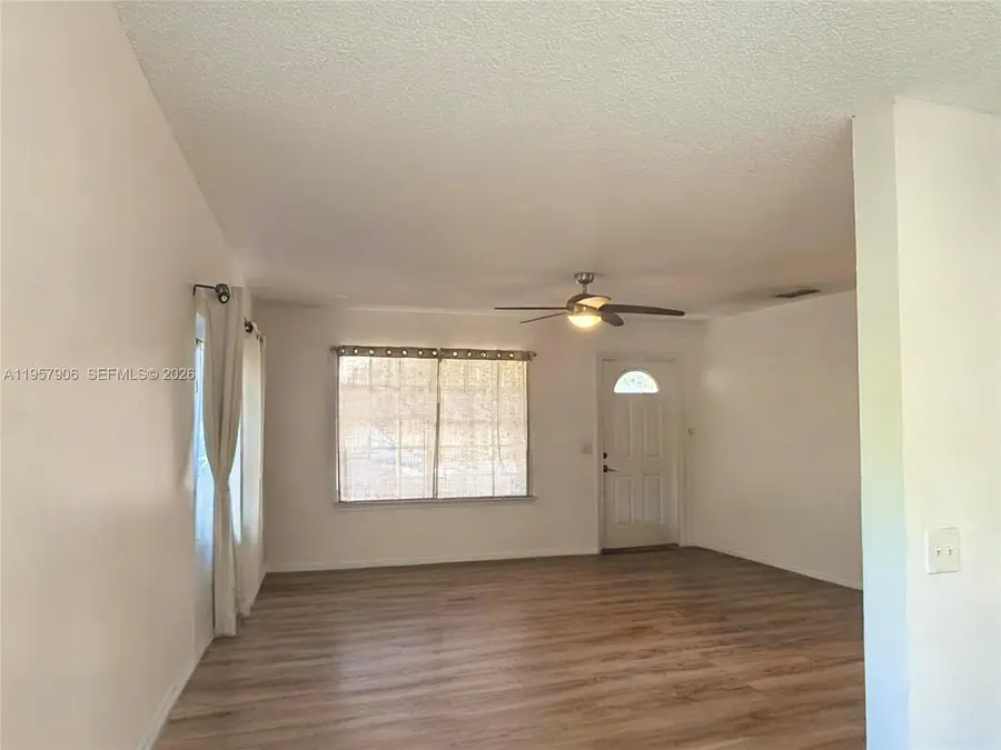 2671 NW 87th Ln, Sunrise, FL 33322 - Image #2