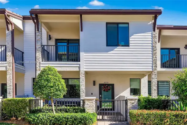 4655 NW 83rd Path, Doral, FL 33166