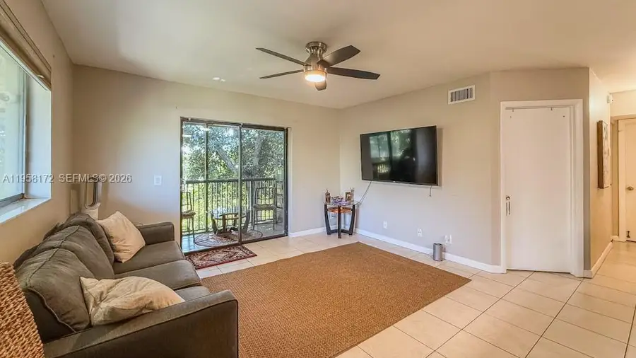 632 Trace Cir #202, Deerfield Beach, FL 33441 - Image #2