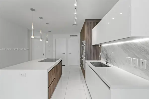 851 NE 1st Ave, Miami, FL 33132