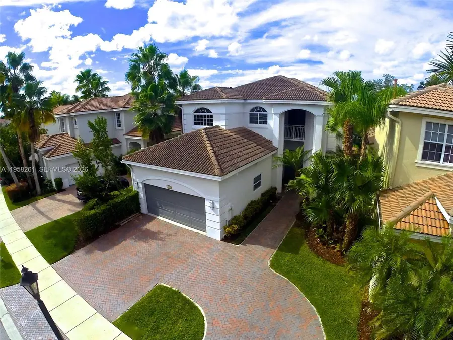 1675 NE 196th St, Miami, FL 33179 - Image #2