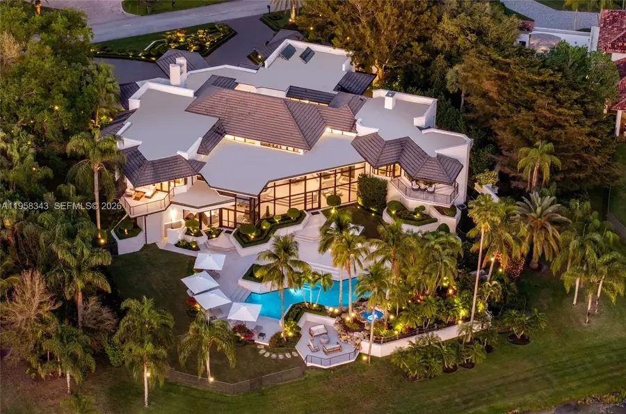 2965 NE Surrey Ln, Weston, FL 33331 - Image #2