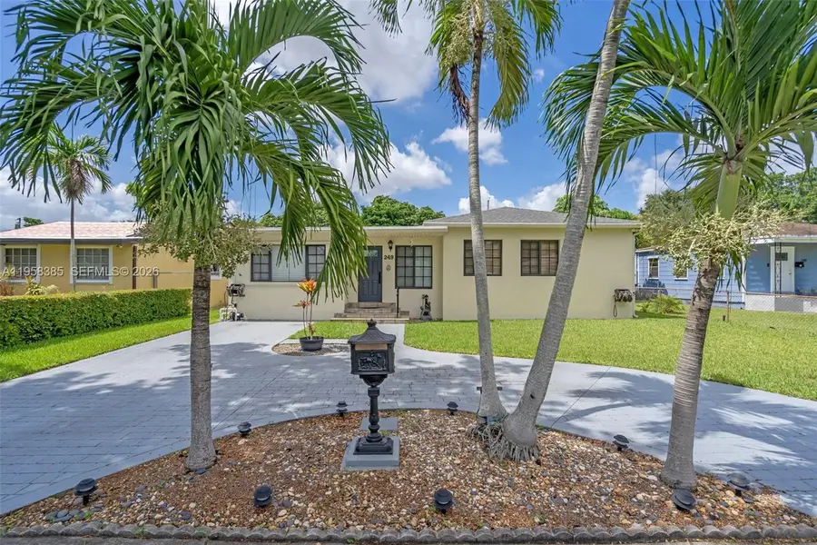249 Carlisle Dr, Miami Springs, FL 33166 - #3