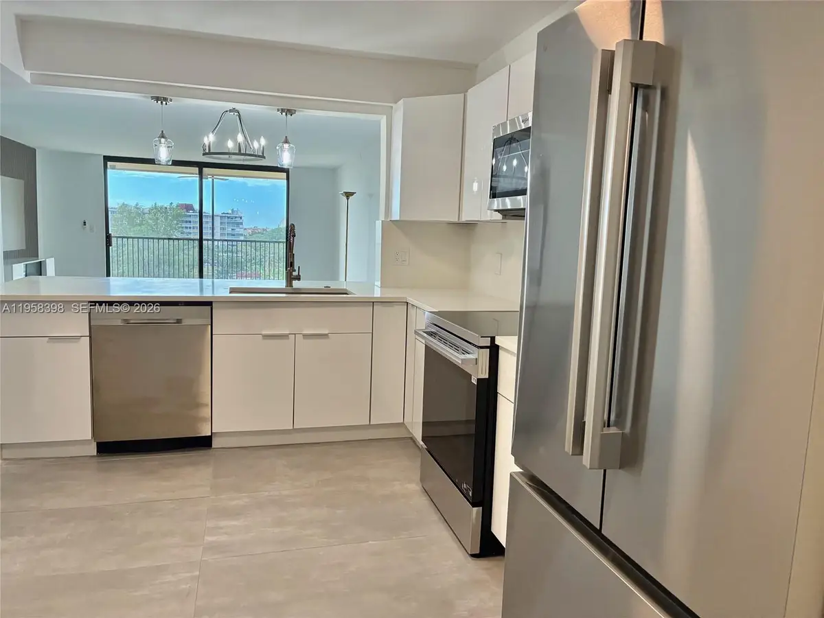 7050 NW 44th St #708, Lauderhill, FL 33319 - Image #1