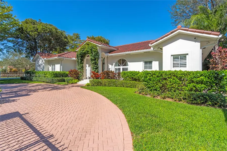 647 S Zamora Ave, Coral Gables, FL 33134 - Image #2
