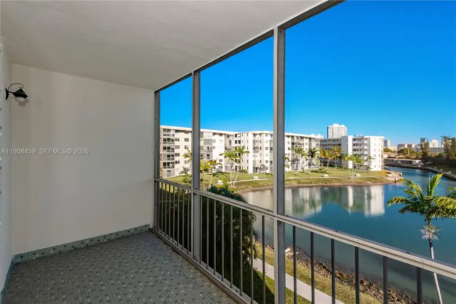 2851 Leonard Dr #J405, Aventura, FL 33160 - Image #2