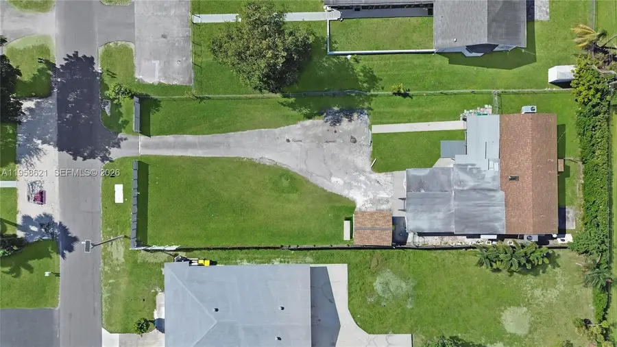 4133 SW 52nd St, Dania Beach, FL 33314 - #2